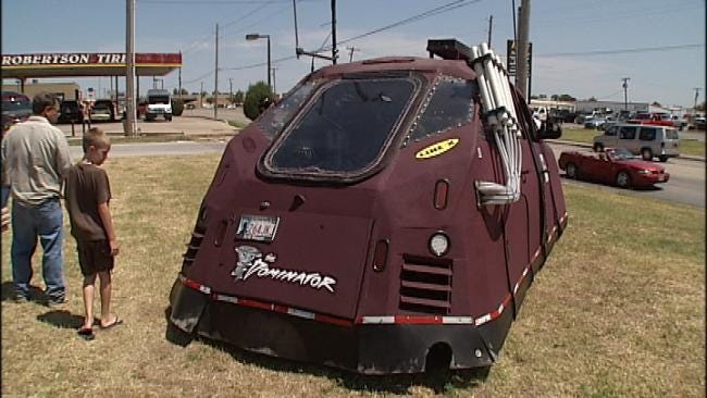 the-dominator-storm-chaser-vehicle-makes-stop-in-tulsa.1342736952000-0.jpeg