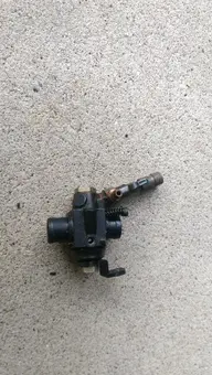 broken carb.webp