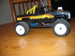 mini18ttruck2.webp