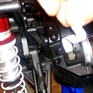 Kyosho Rage VEI Spur Gear Change and Slipper Pad Trick - YouTube