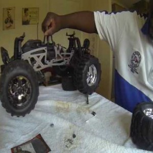 Copy of How to Replace wheels on HPI Savage X 4.6 Truck - YouTube