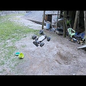 Dobbelt standing backflips with Arrma Kraton Exb m2c MMX 😁😁