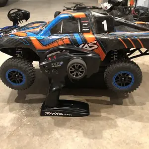 Traxxas Slash 4X4 Ultimate: new tires!