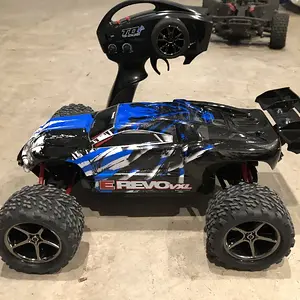 My new Traxxas 1/16 E-Revo VXL!