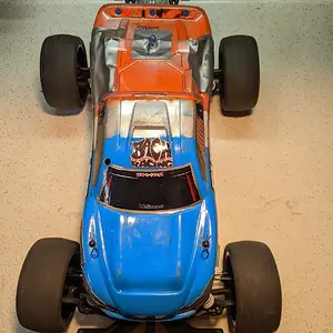 Rustler 2WD with SCT clay slicks 2