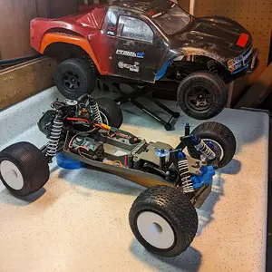 Rustler / Slash carpet