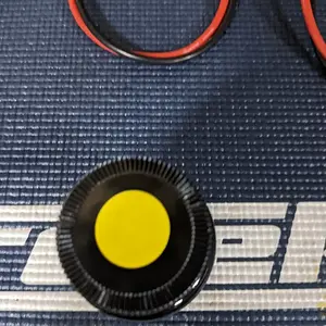 FDJ Yellow dot traction compound