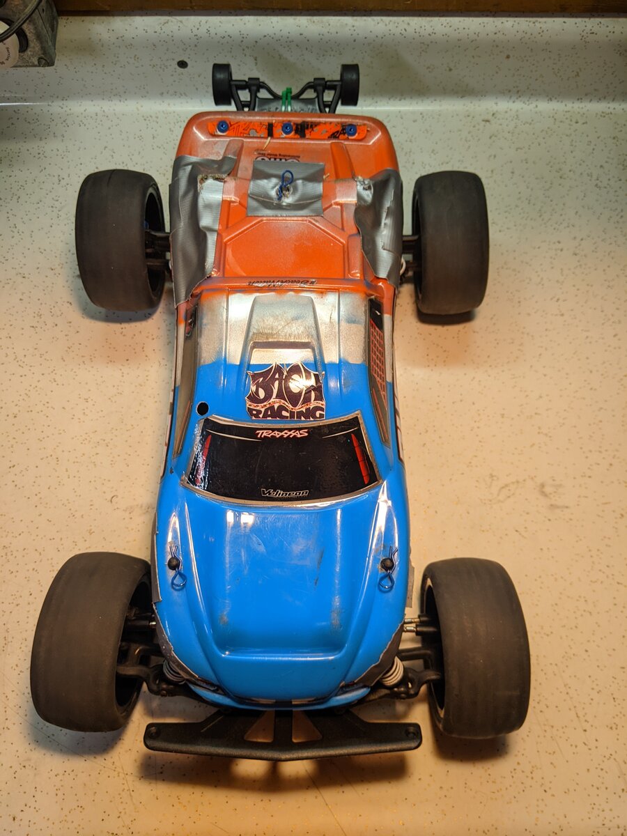 Rustler 2WD with SCT clay slicks 2