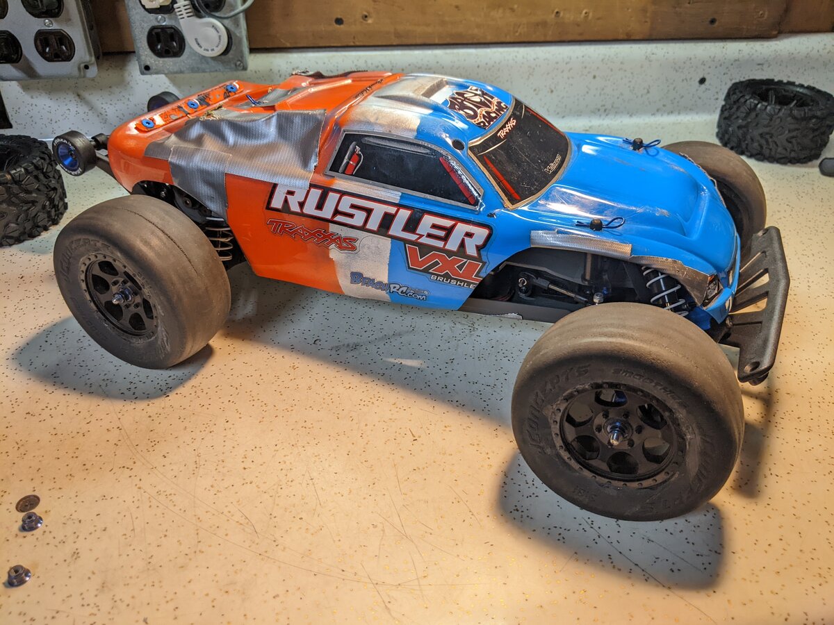 Rustler 2WD with SCT slicks