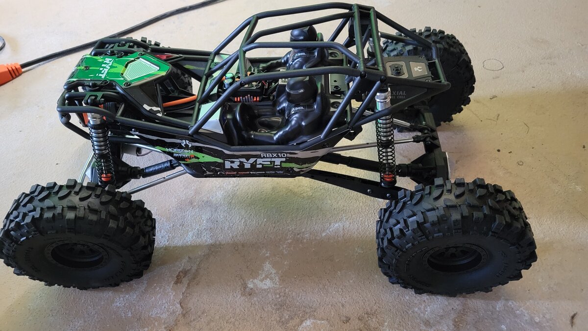 Second RC. Axial ryft