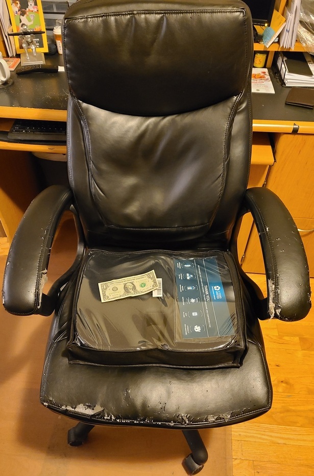 chair03rs.jpg