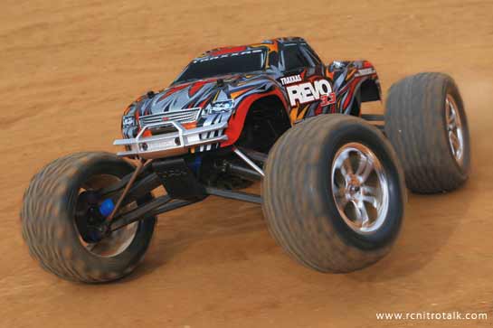 Traxxas Revo 3.3 Action shot