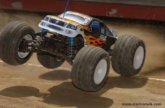 Team Losi LST2 Action