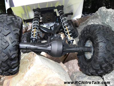 Axial rear lock-out and straight axle