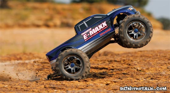 traxxas e-maxx brushless edition in action