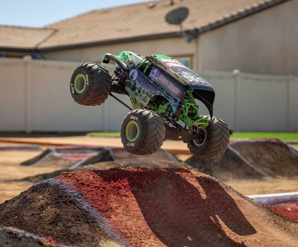 losi lmt 2.0 grave digger