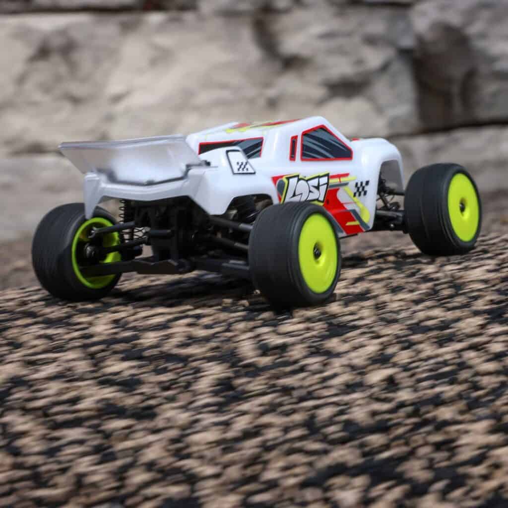 losi LOS-1392T1 rear shot